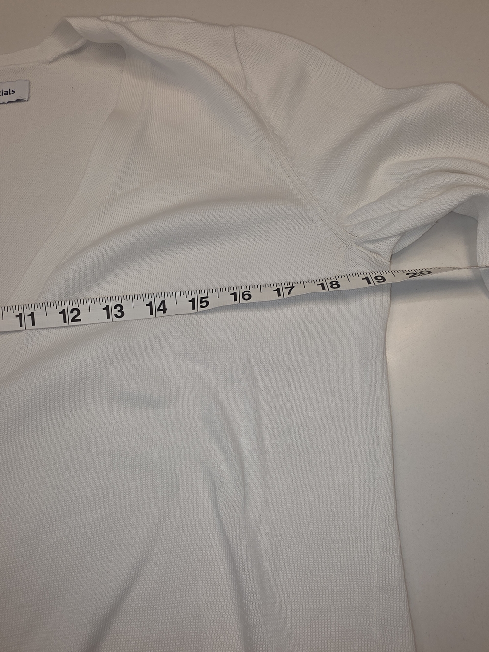 Amazon Essentials Cream V-Neck Button Front Cardigan - Picture 4 of 11